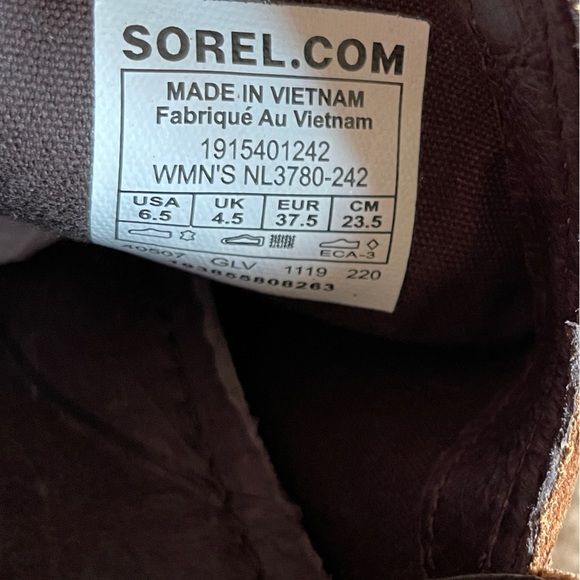 Sorel Lolla ll Cut Out Ankle Bootie - Picture 10 of 11